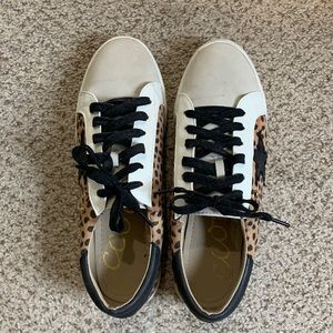 Super chic sneakers!